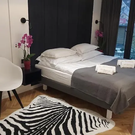 Art Ii Basen & W Centrum Z Balkonem, Faktura Vat