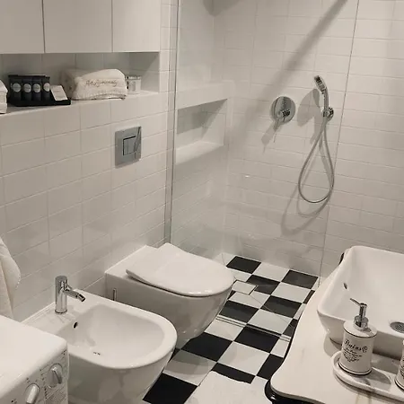 Art Ii Basen & W Centrum Z Balkonem, Faktura Vat * Lublin