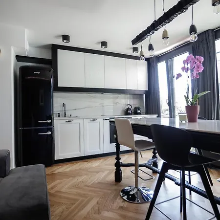 Apartment Art Ii Basen & W Centrum Z Balkonem, Faktura Vat *